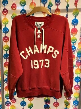 Roots Canada "Champs 1973" Hockey Fleece Sweatshirt (Men’s M/Women’s L)